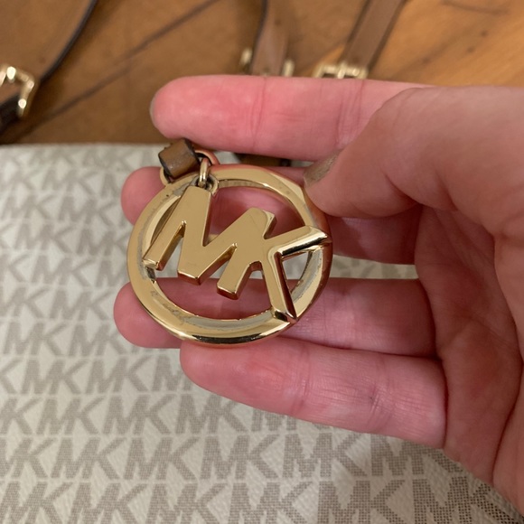 SOLD Authentic Michael Kors purse - Picture 4 of 7